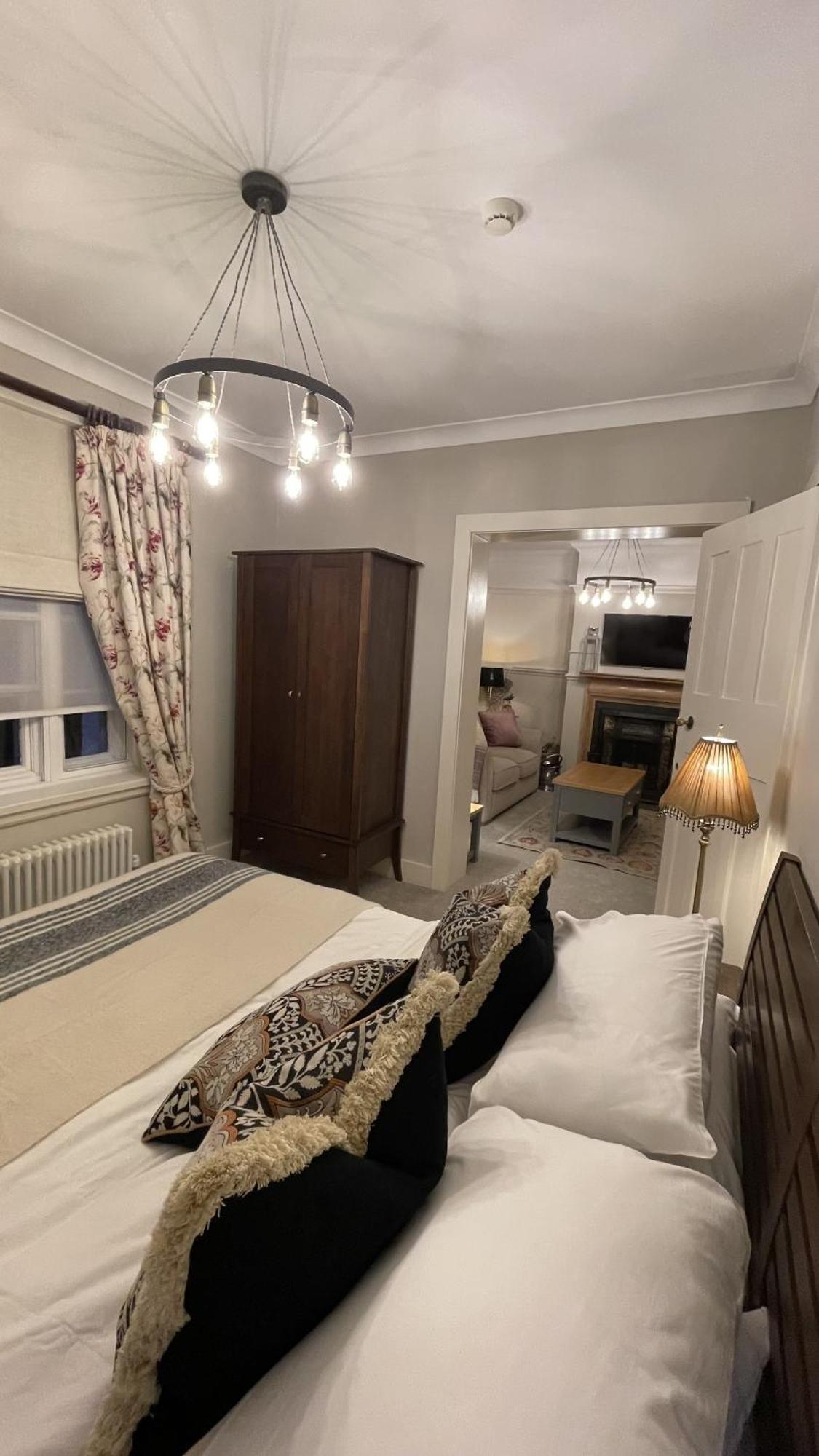 Tan Y Cytiau Villa Holyhead Room photo
